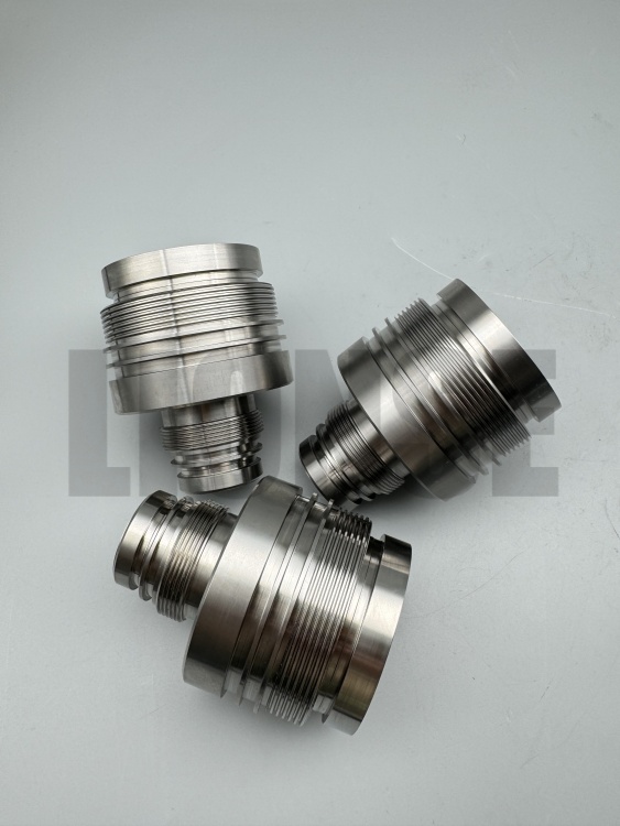 Почему для глубоководного оборудования выбран титановый сплав Grade 5?