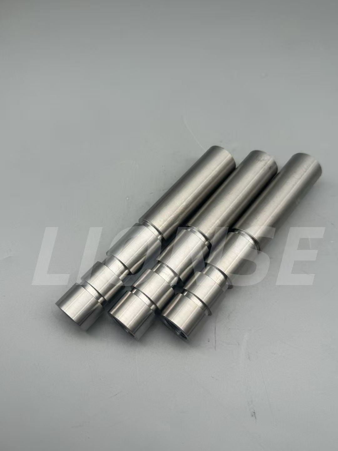 Titanium Grade 5 Shaft with NC Turning
